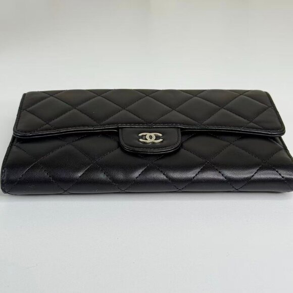 Chanel Black Leather Flap Wallet - Small Quilted Goods with Classic CC Logo - Picture 5 of 7